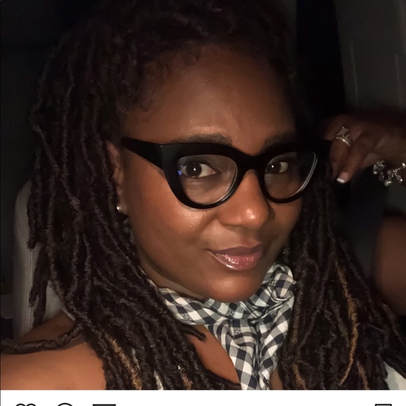 Meet your Posher, Lurlean - Picture 1 of 1